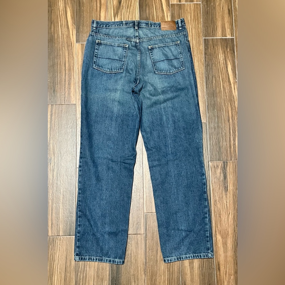 Nautica Men's Relaxed Fit Blue Jeans‎ - Picture 2 of 10